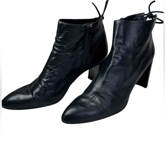 Stuart Weitzman Women’s Size 9.5 Black Leather Ankle Boots 3.25” heel side zip - Picture 2 of 9